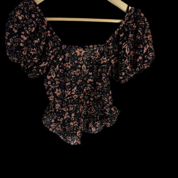 Free People Oh Baby! NWOT Black/Bronze Textured Crop Top Sz XS - Picture 3 of 8